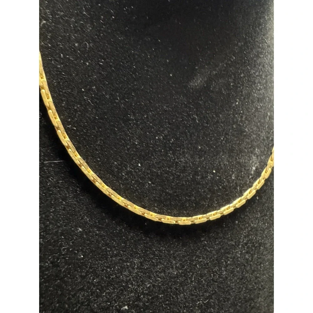 Gold Tone Metal  Chain Necklace 6.5